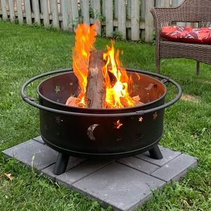 Meet your Posher, Leona